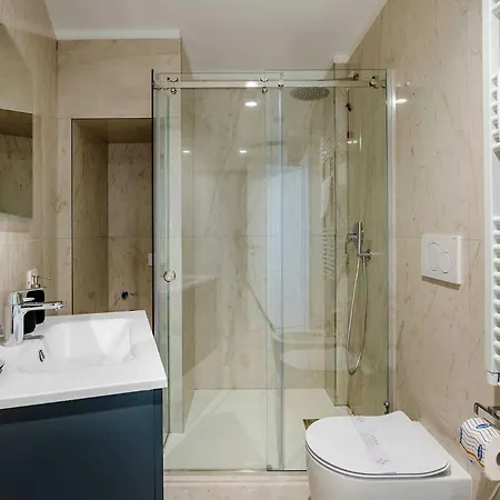 Velasca Tower Apartments Milan Exterior photo