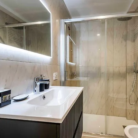 Velasca Tower Apartments Milan Exterior photo