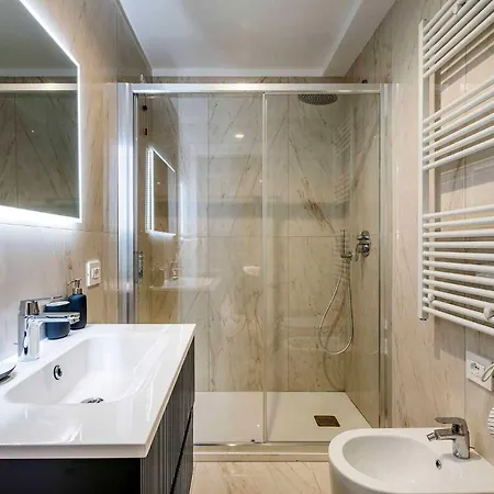 Velasca Tower Apartments Milan Exterior photo