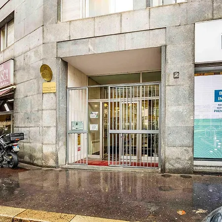 Velasca Tower Apartments Milan Exterior photo